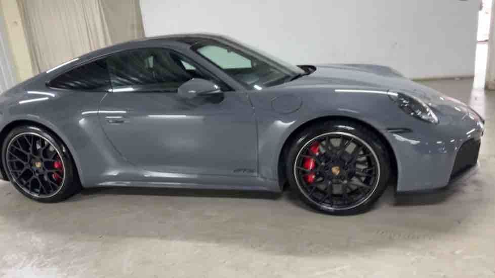 More views of Porsche 911
