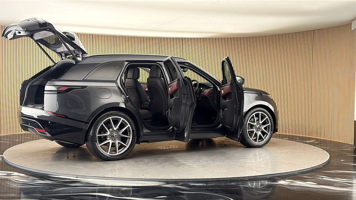 More views of Land Rover Range Rover Velar