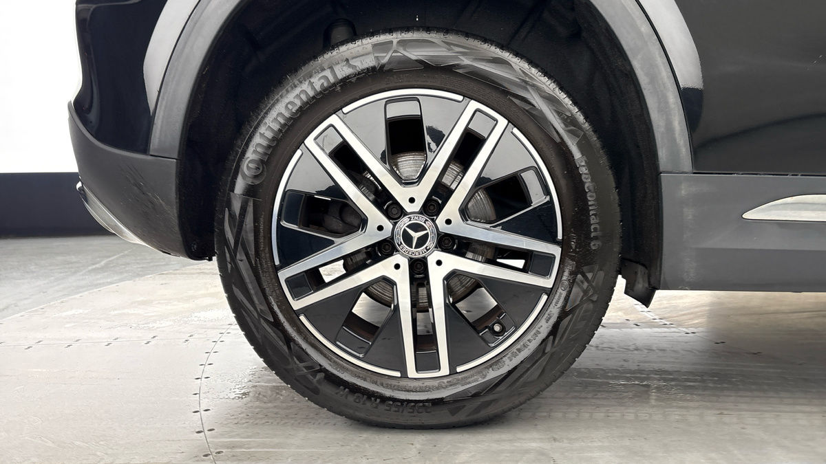 Mercedes-Benz GLA Image 10