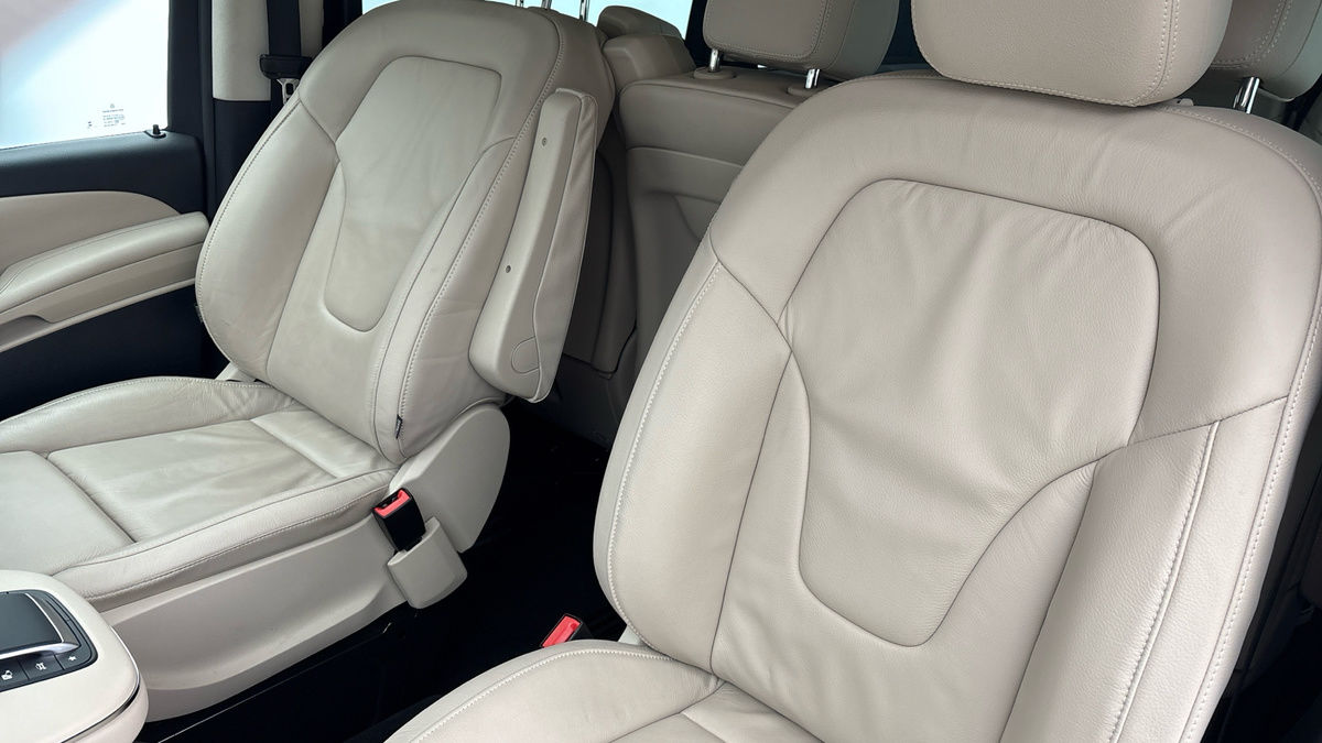 Mercedes-Benz V Class Image 7