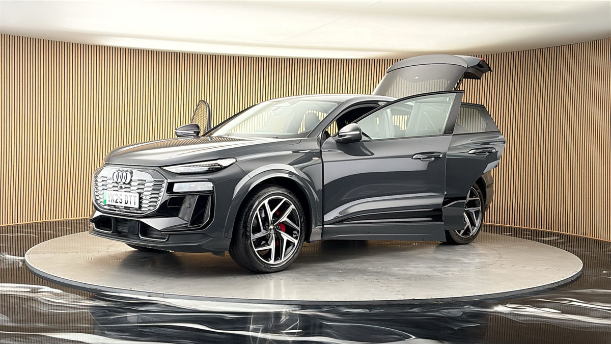 Audi Q6 e-tron Image 22