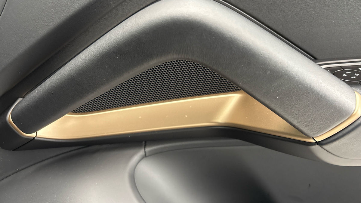 Porsche Cayenne Image 26