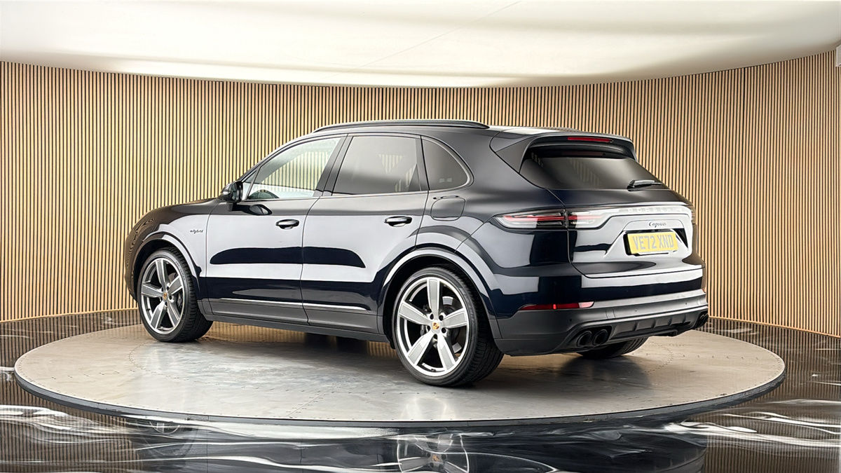More views of Porsche Cayenne