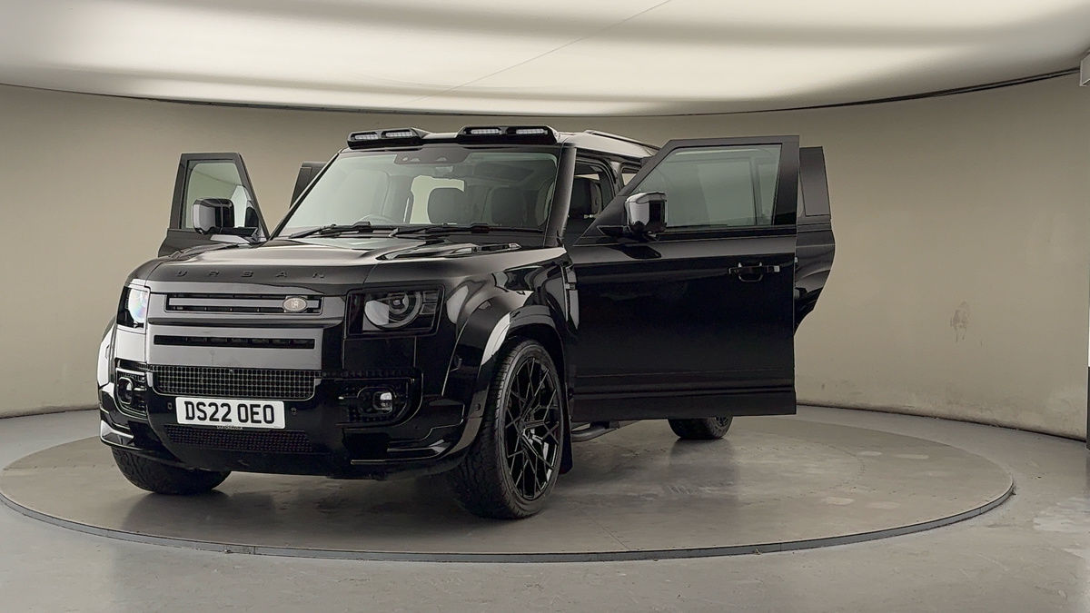 More views of Land Rover Defender 110