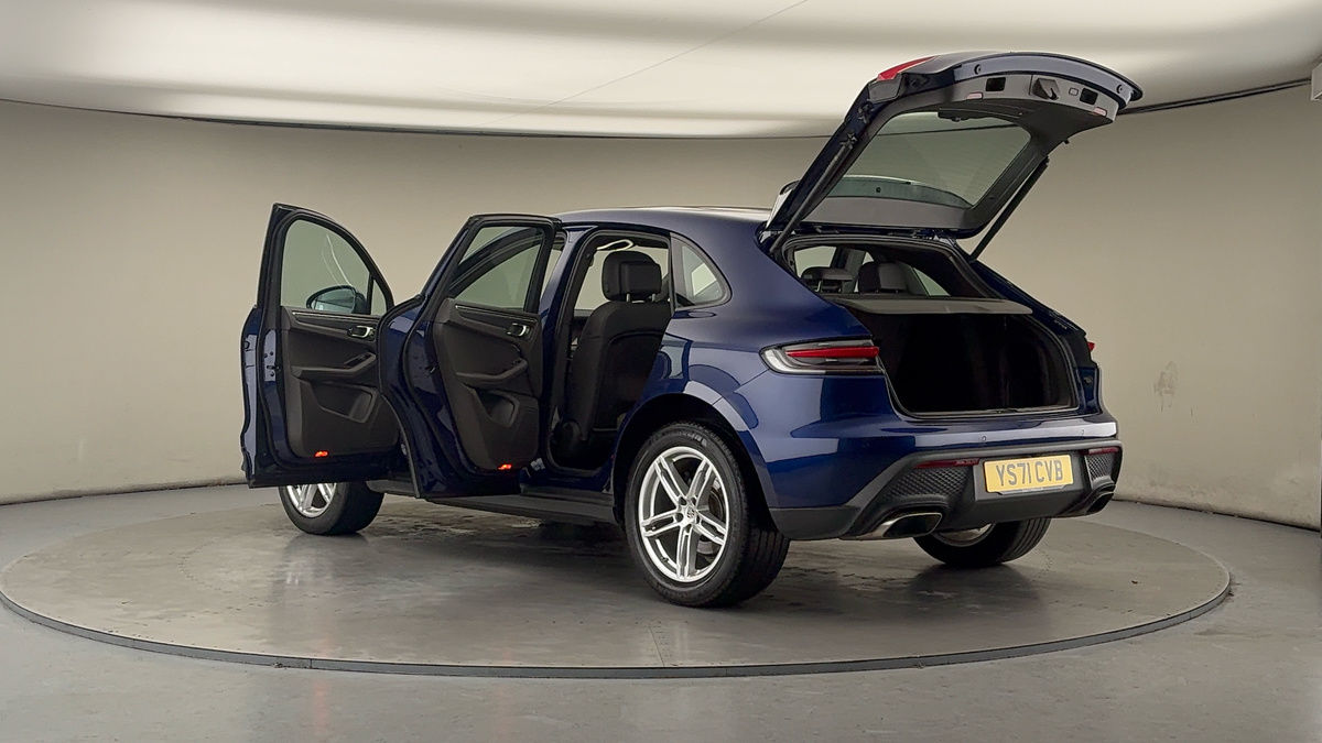 More views of Porsche Macan