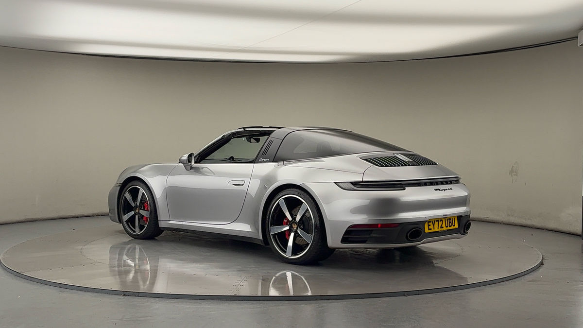 More views of Porsche 911