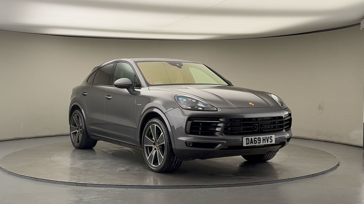 Porsche Cayenne Sticky Header Image