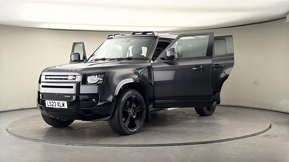 More views of Land Rover Defender 110