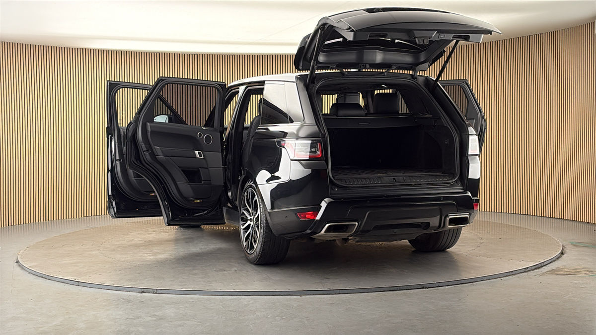 More views of Land Rover Range Rover Sport