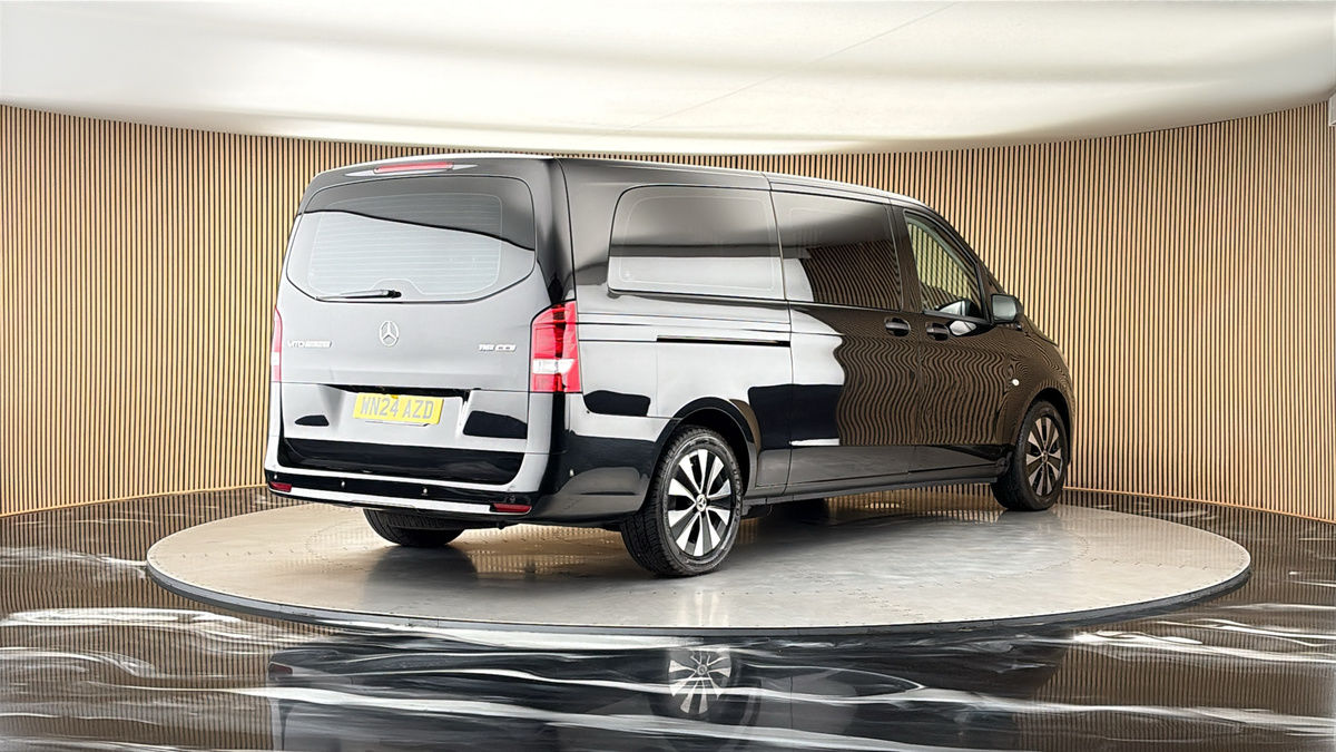 More views of Mercedes-Benz Vito