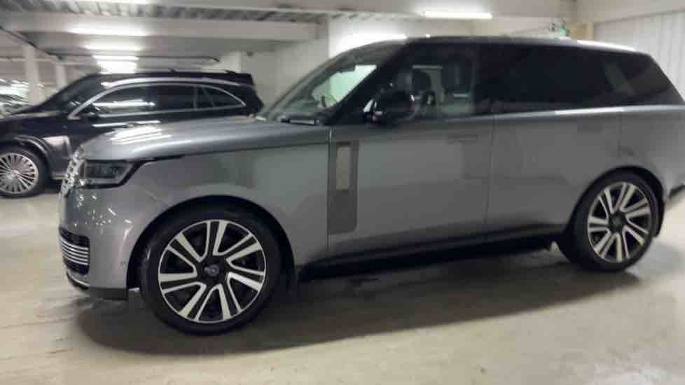 More views of Land Rover Range Rover