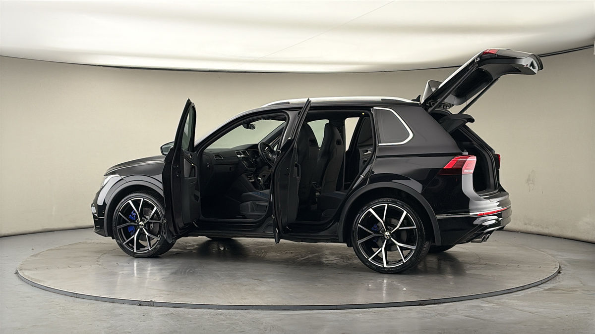 More views of Volkswagen Tiguan