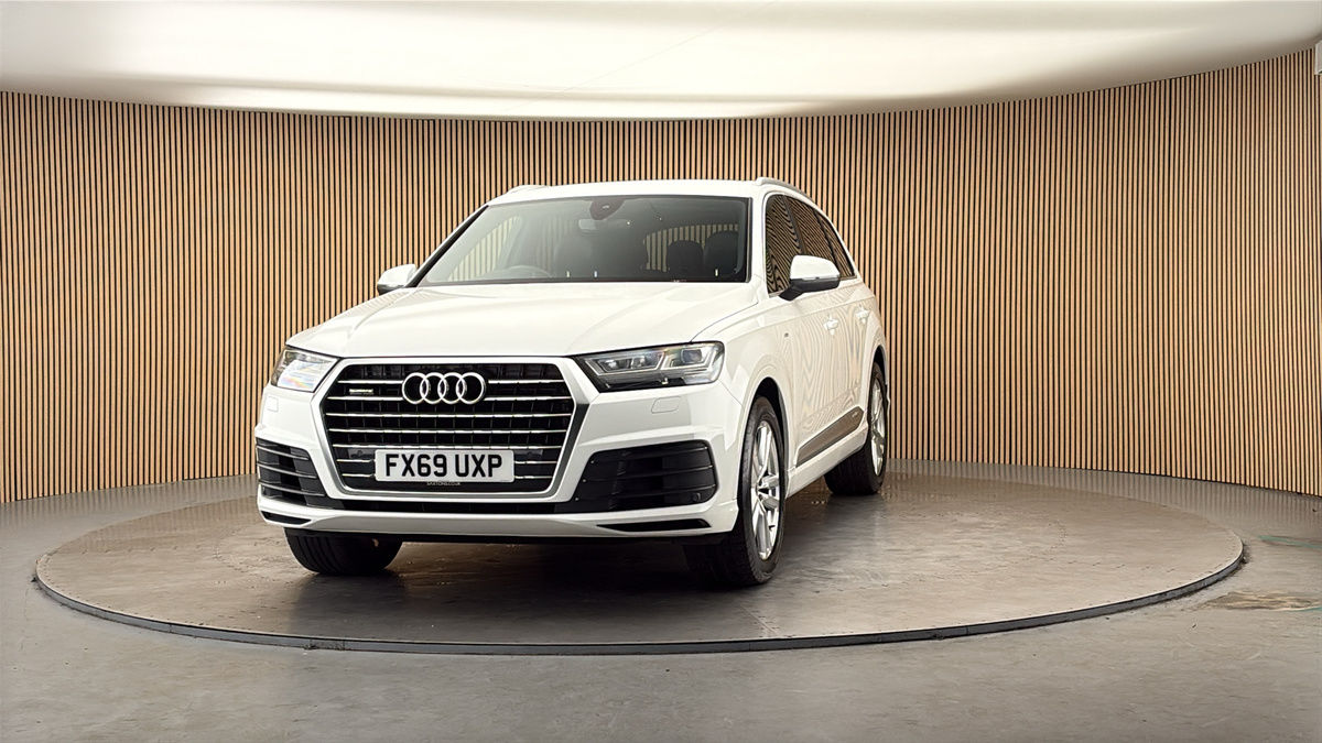 More views of Audi Q7