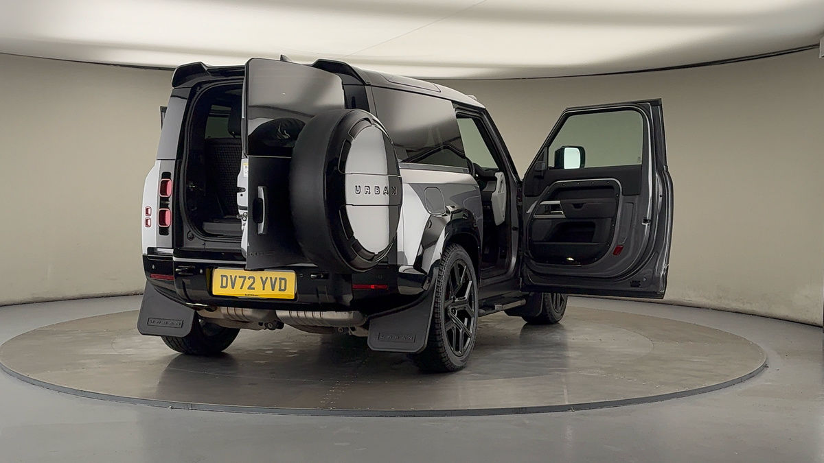 More views of Land Rover Defender 90