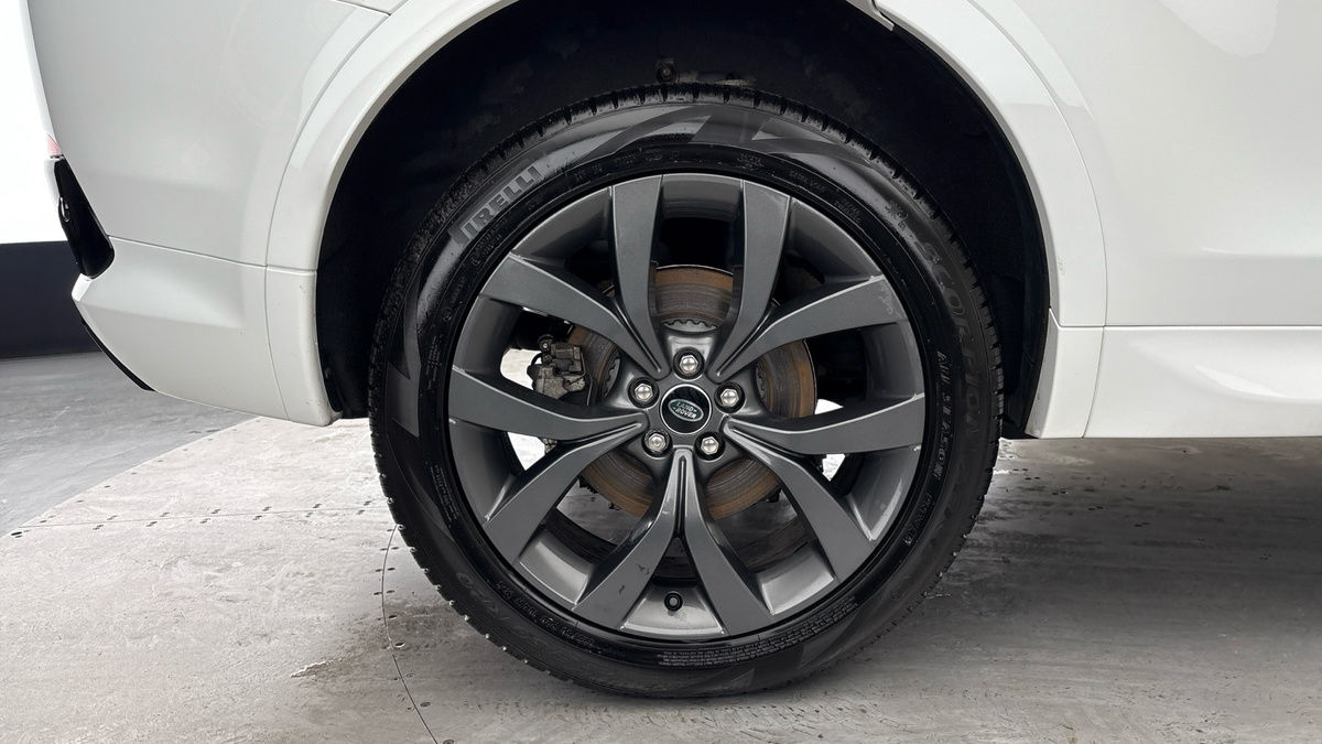 Land Rover Discovery Sport Image 10