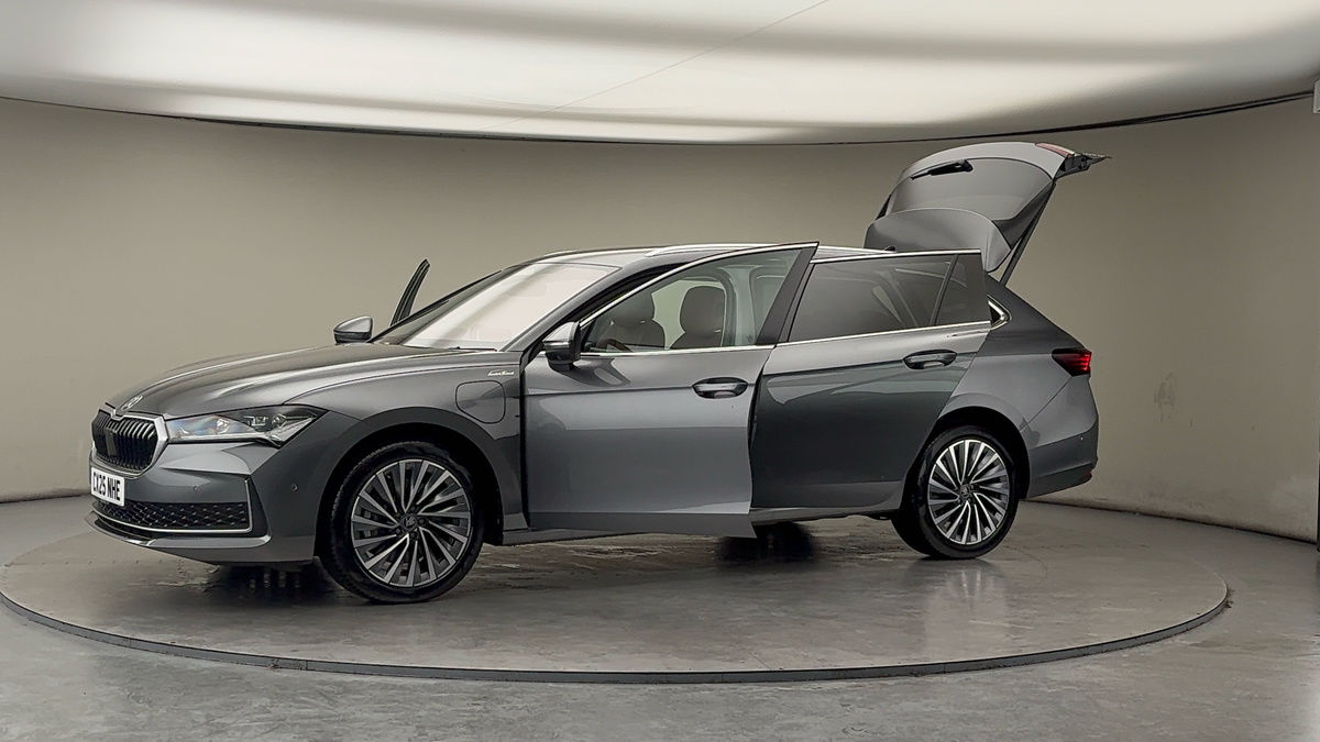 More views of Skoda Superb