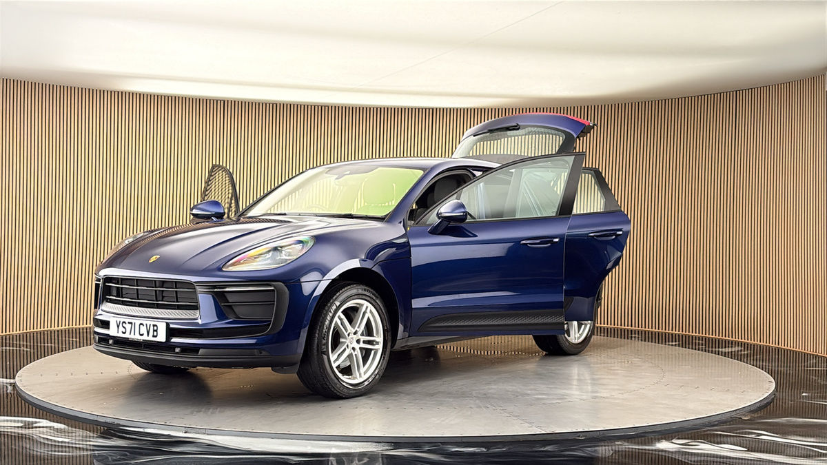 More views of Porsche Macan