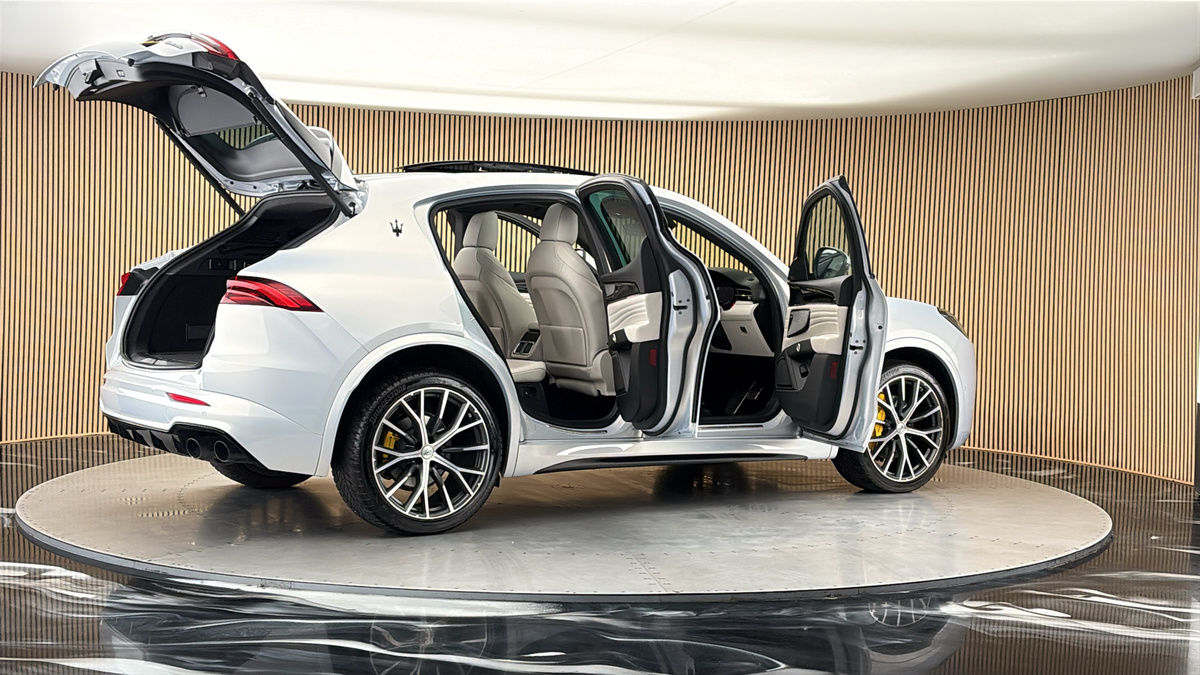 More views of Maserati Grecale