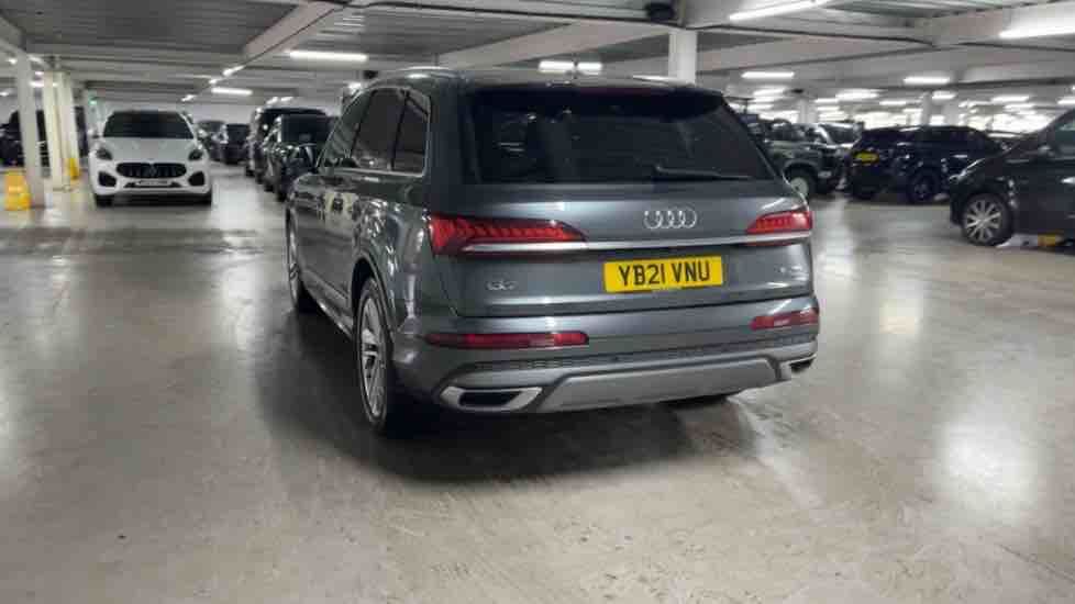 More views of Audi Q7
