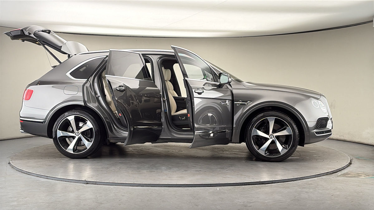 More views of Bentley Bentayga