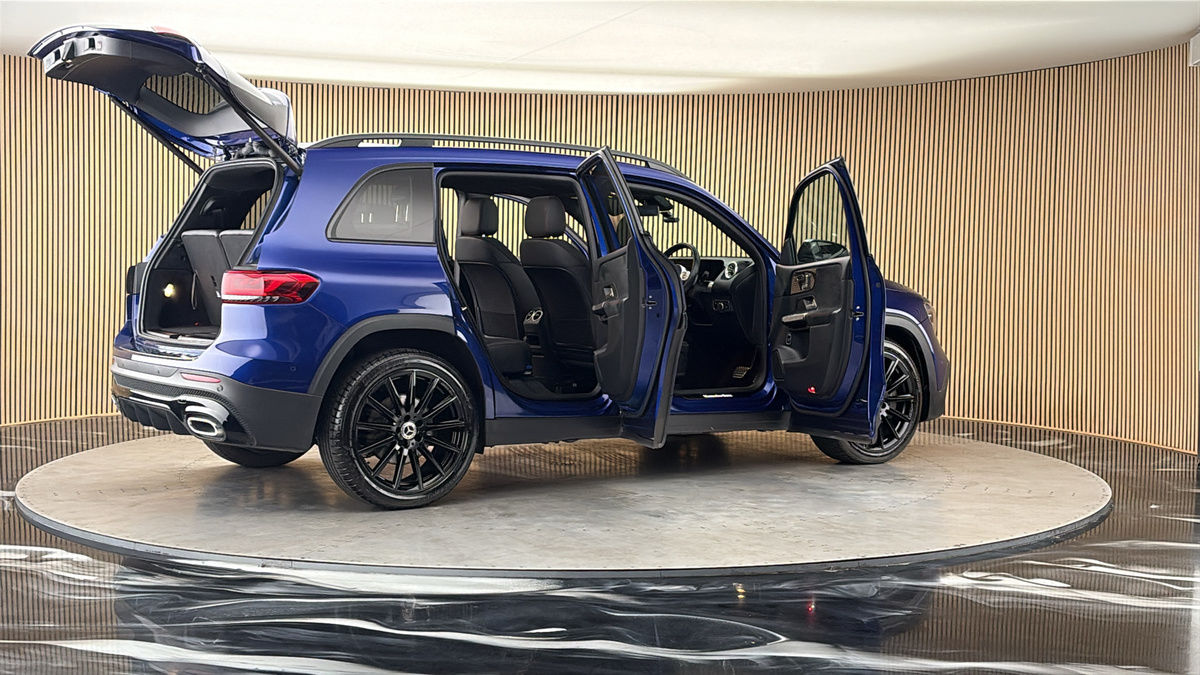 More views of Mercedes-Benz GLB
