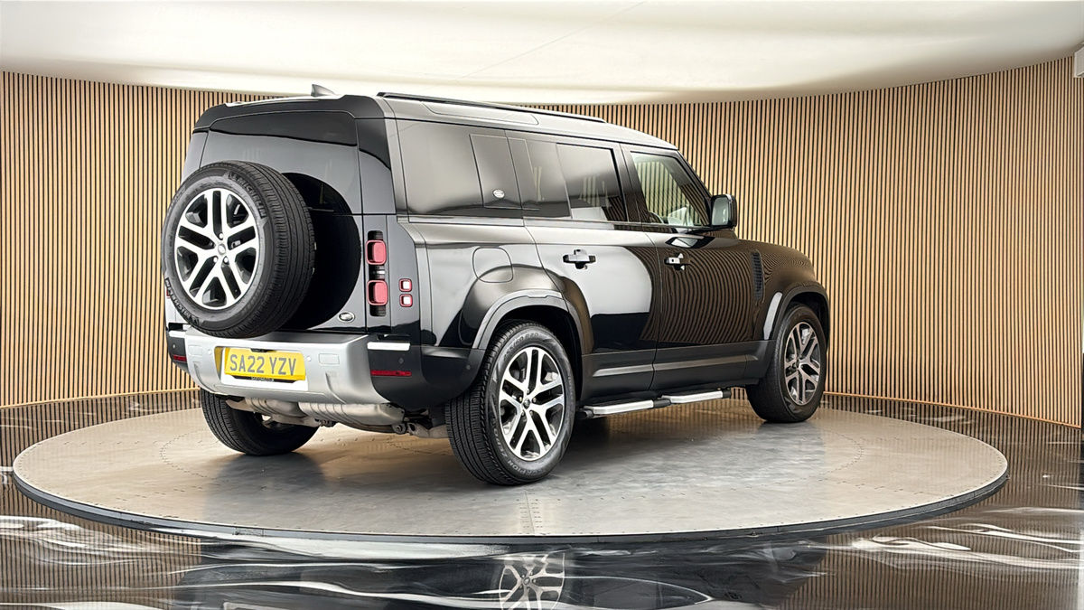 More views of Land Rover Defender 110