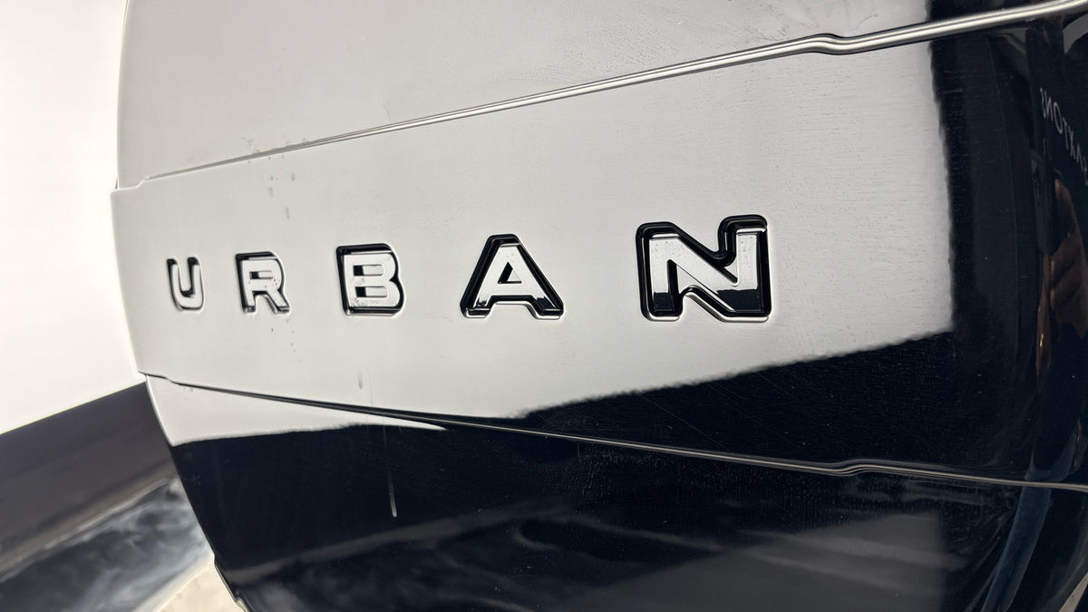 Land Rover Defender 110 Urban Image 33