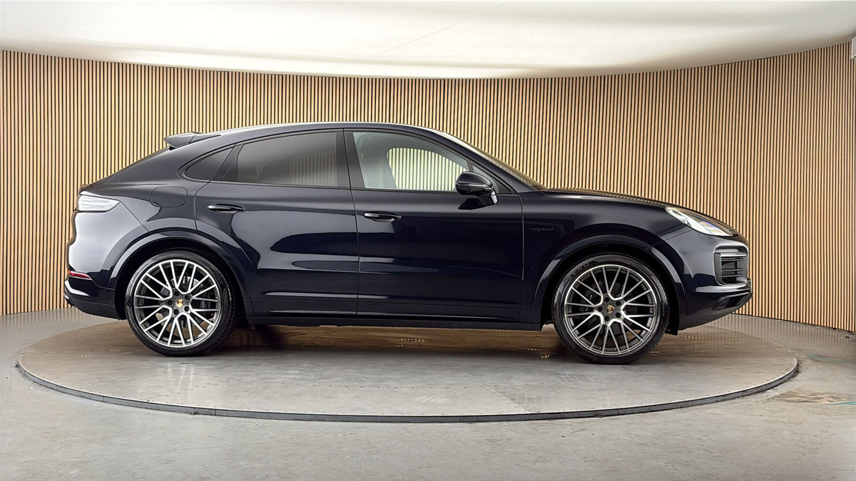 More views of Porsche Cayenne