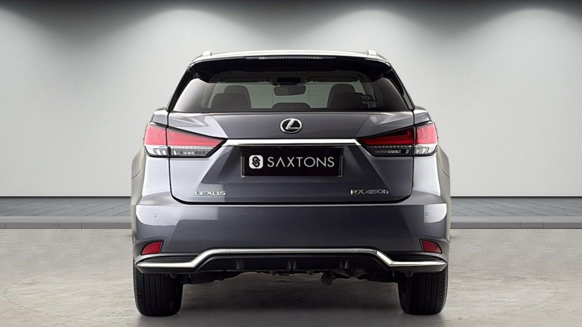 Lexus RX Image 4