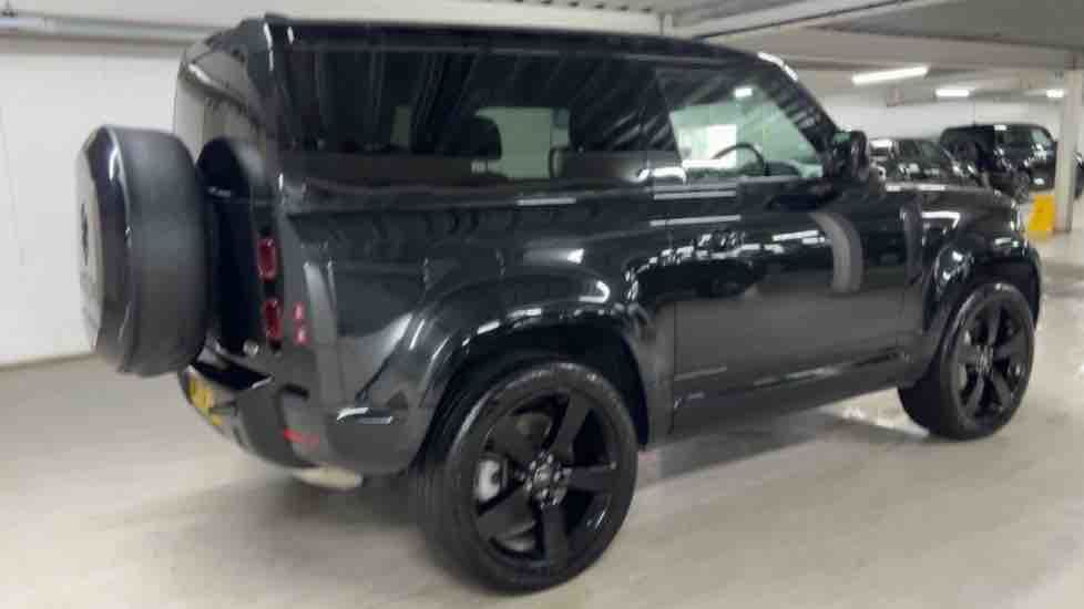 More views of Land Rover Defender 90