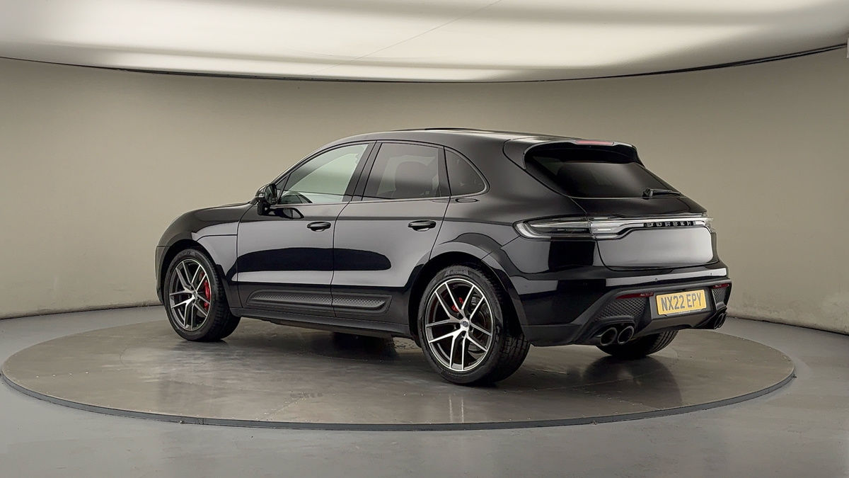 More views of Porsche Macan