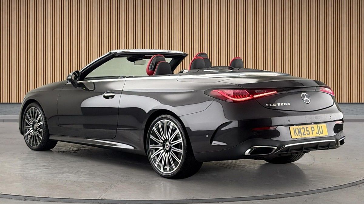 Mercedes-Benz CLE Image 2