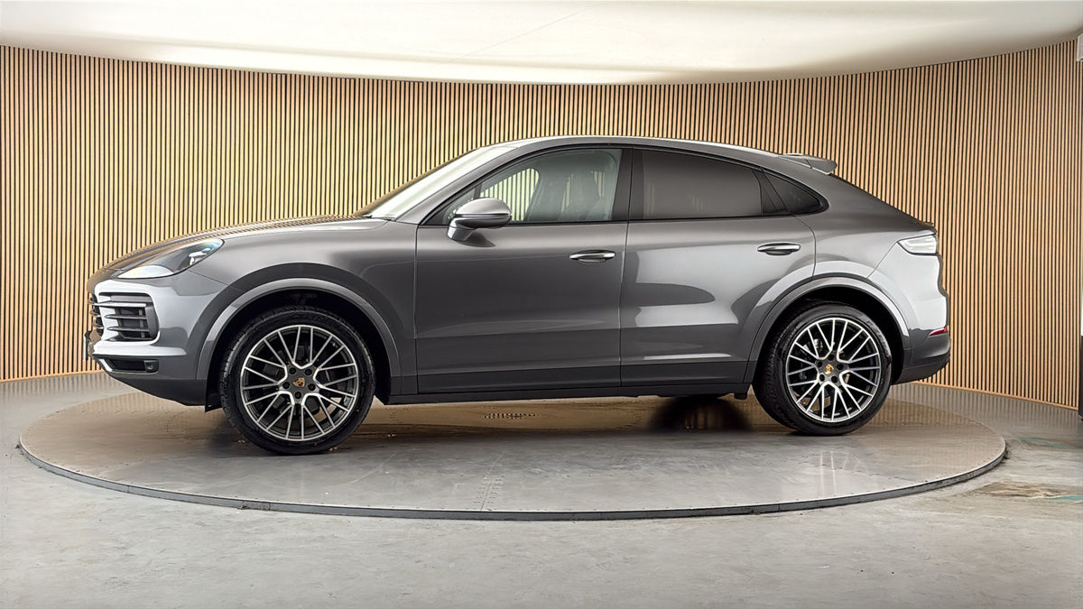 More views of Porsche Cayenne