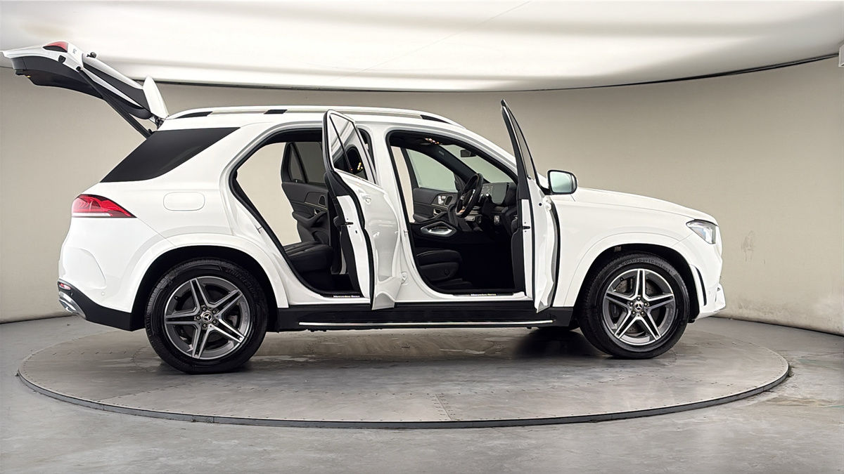 More views of Mercedes-Benz GLE