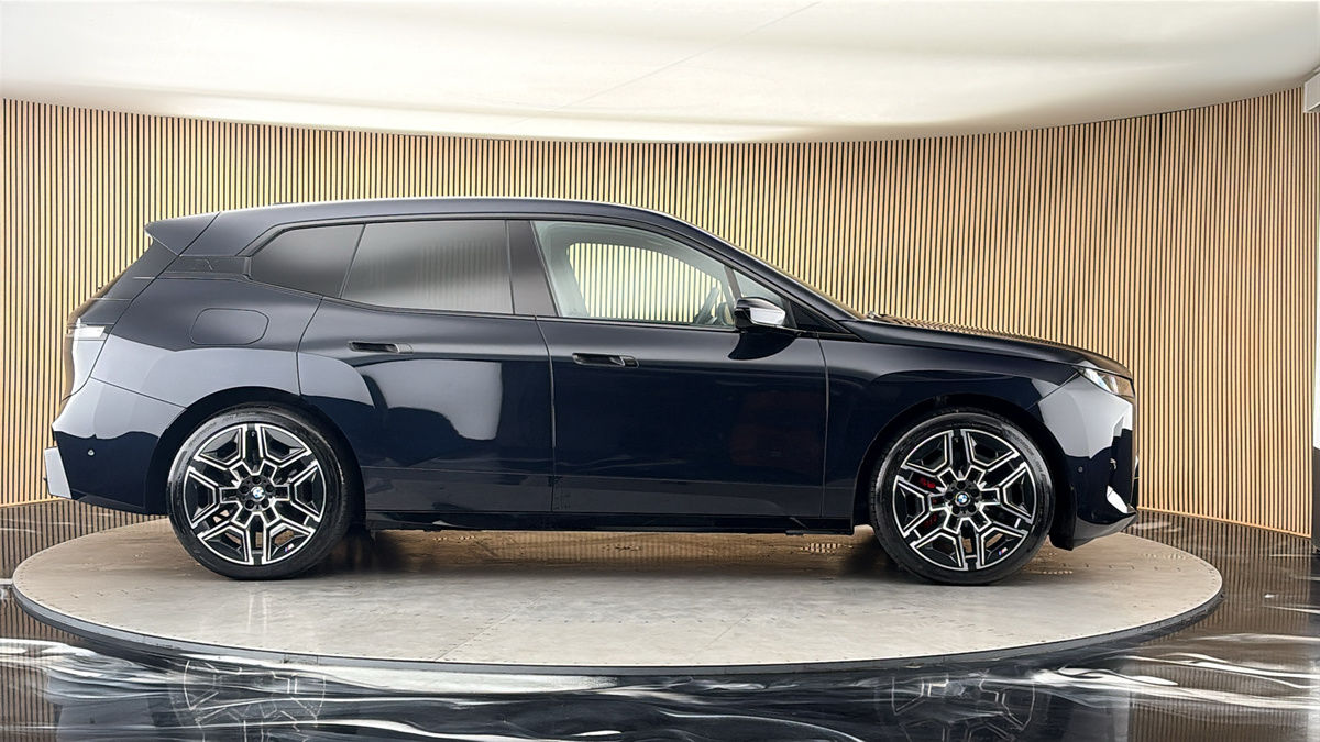 More views of BMW iX