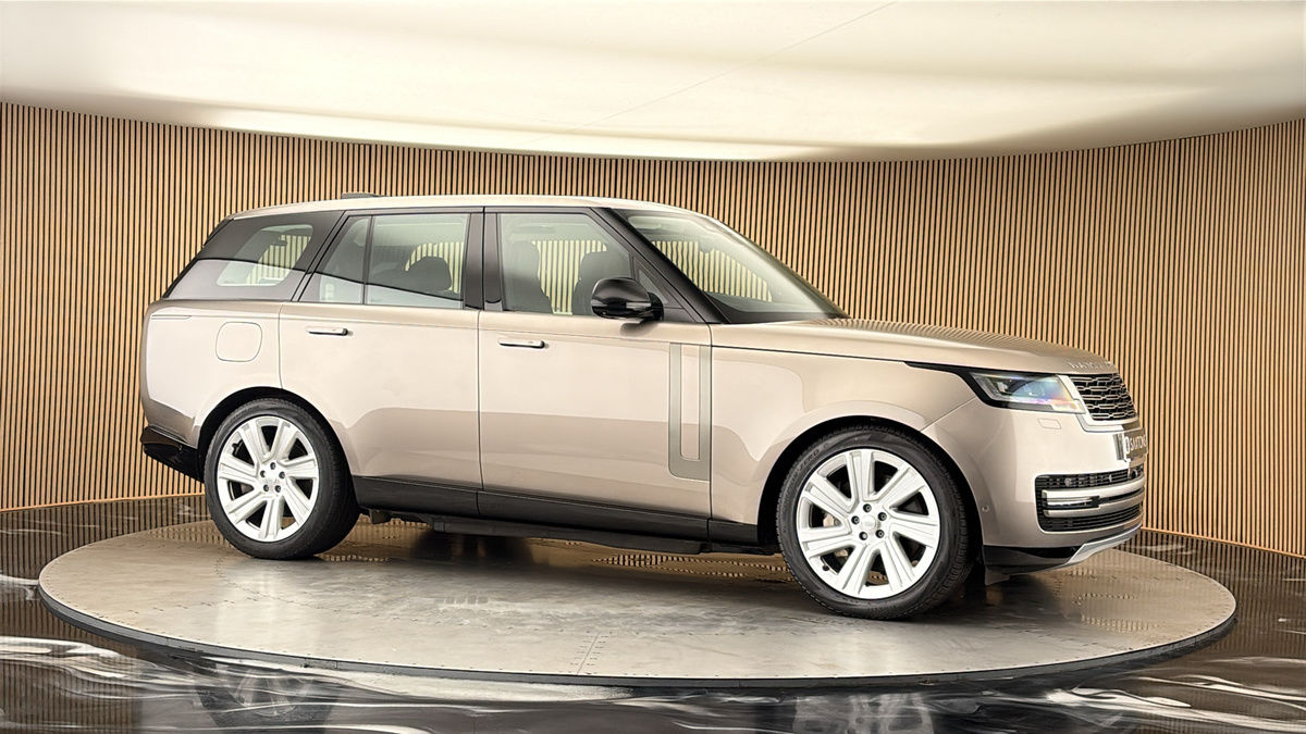More views of Land Rover Range Rover
