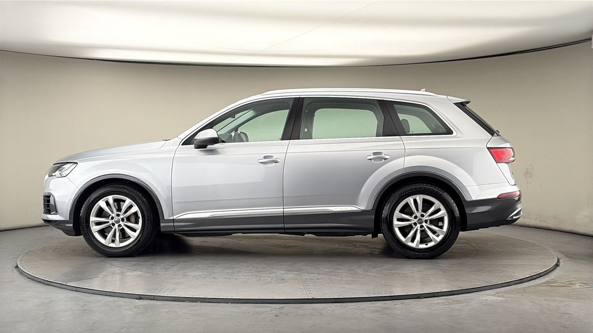 More views of Audi Q7