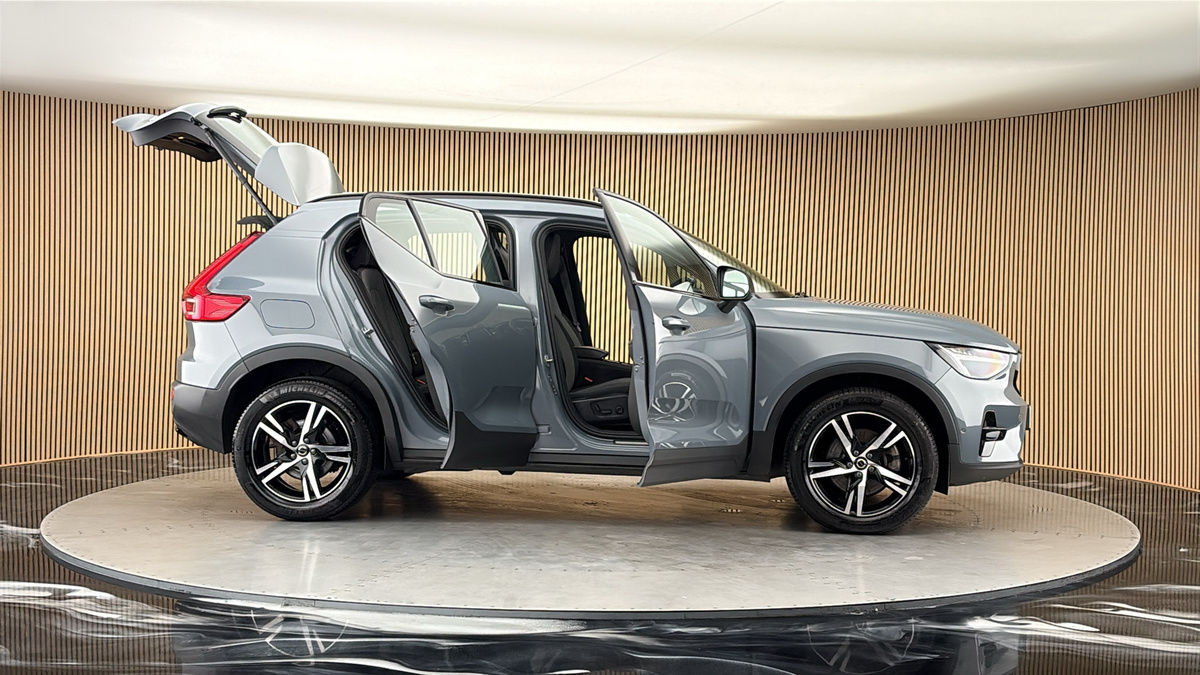 More views of Volvo XC40