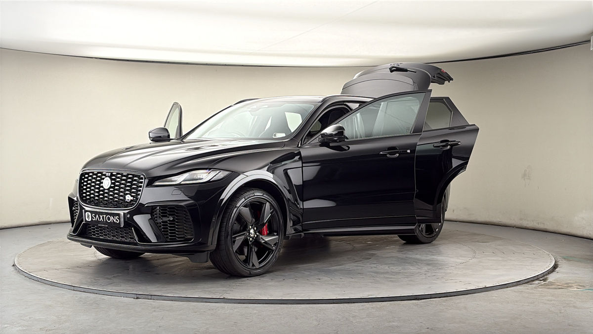 Jaguar F-PACE Image 22