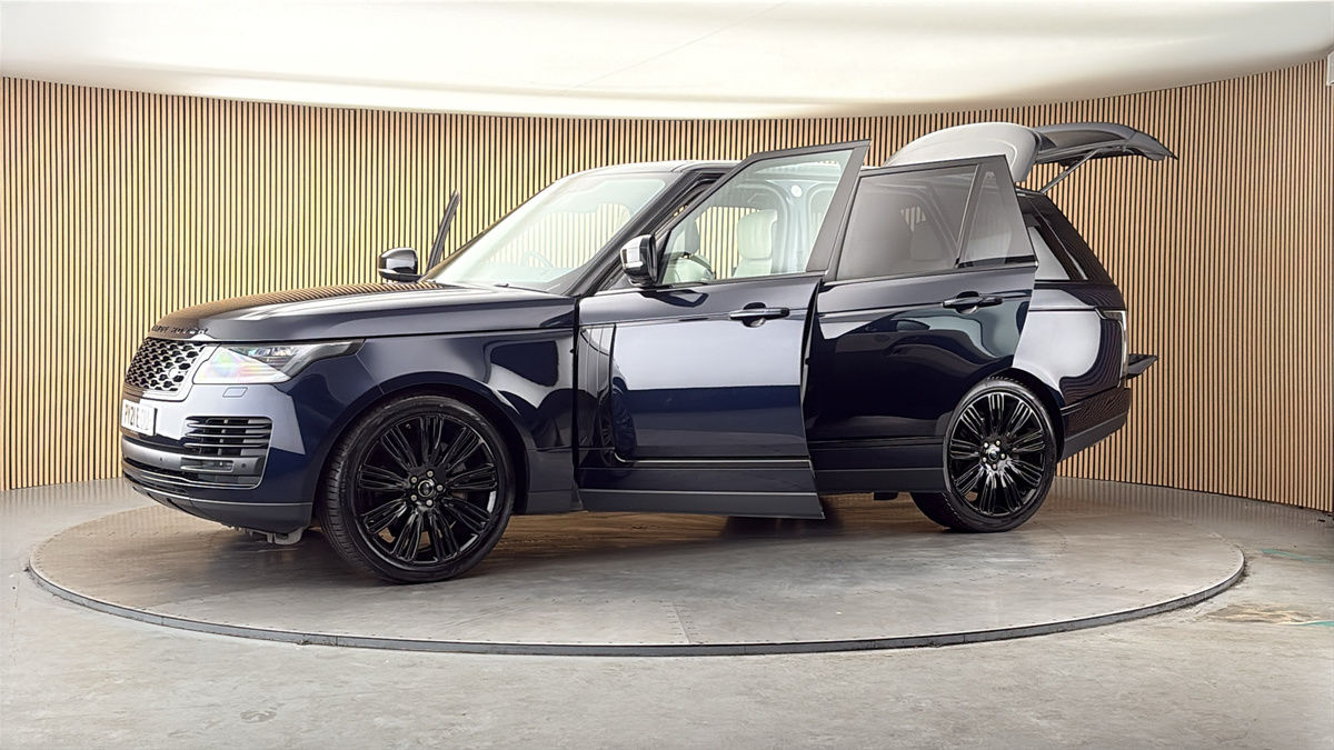 More views of Land Rover Range Rover