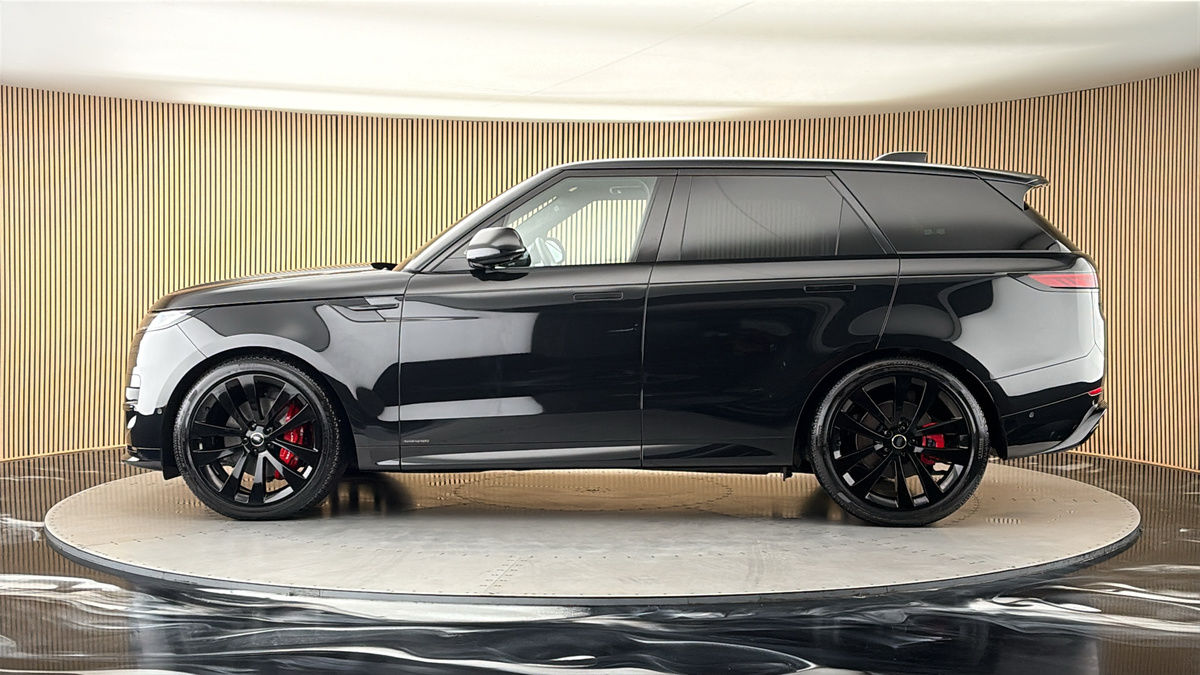 More views of Land Rover Range Rover Sport