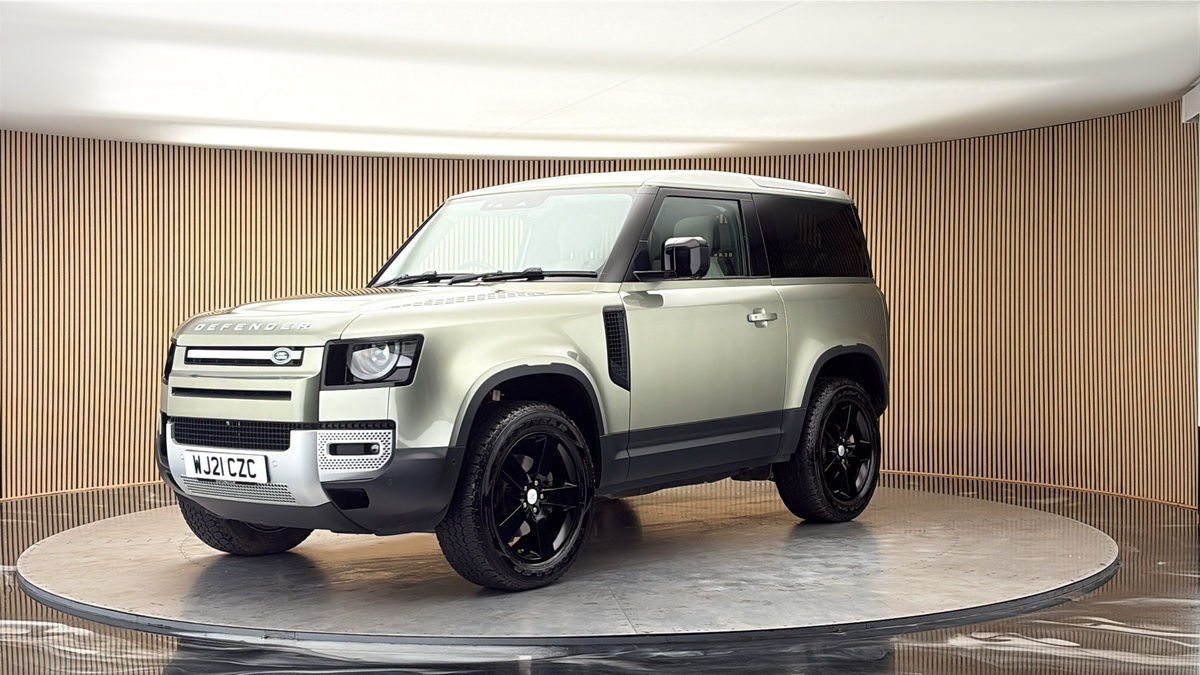 Land Rover Defender 90 Image 20