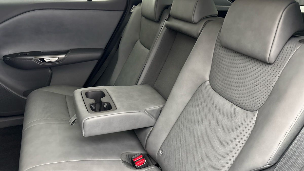 Lexus RZ Image 10