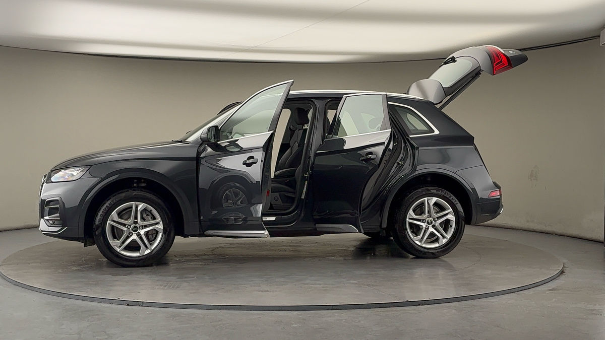 More views of Audi Q5