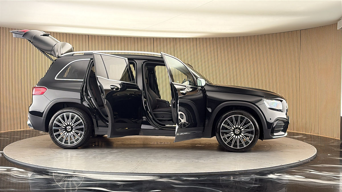 More views of Mercedes-Benz GLB