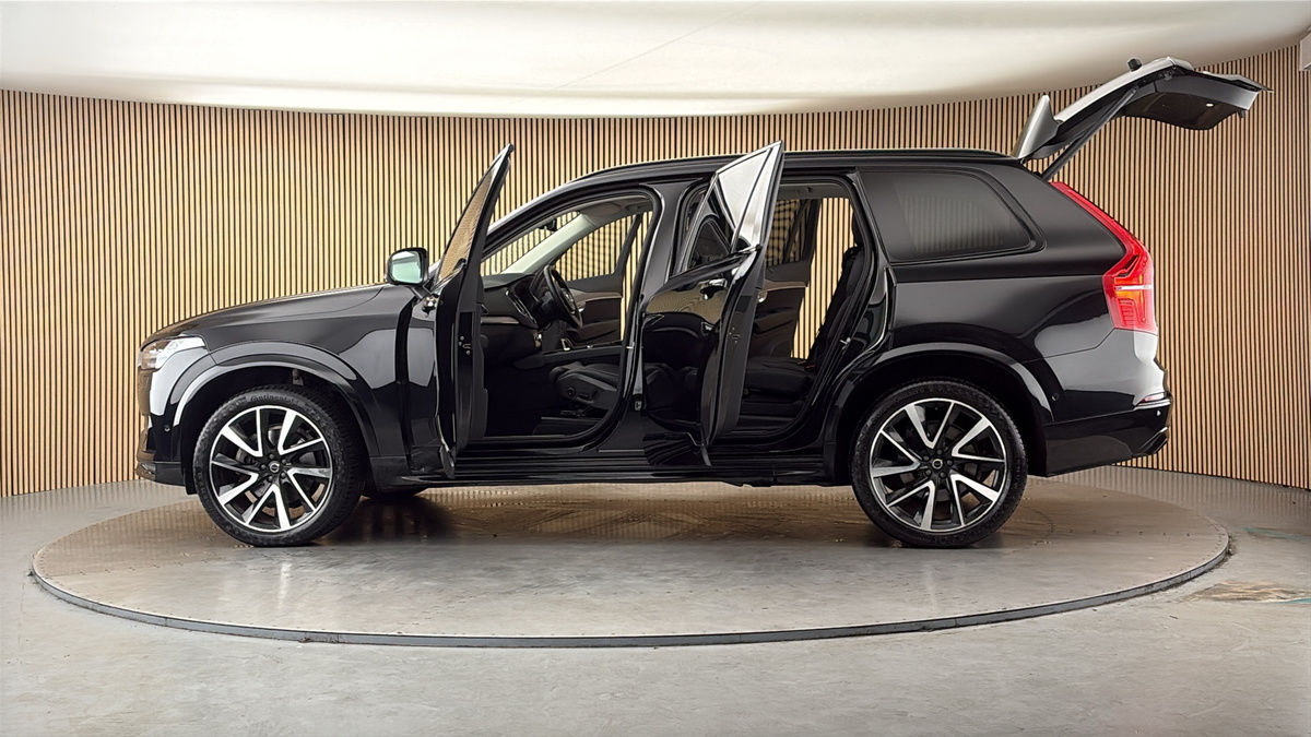 More views of Volvo XC90