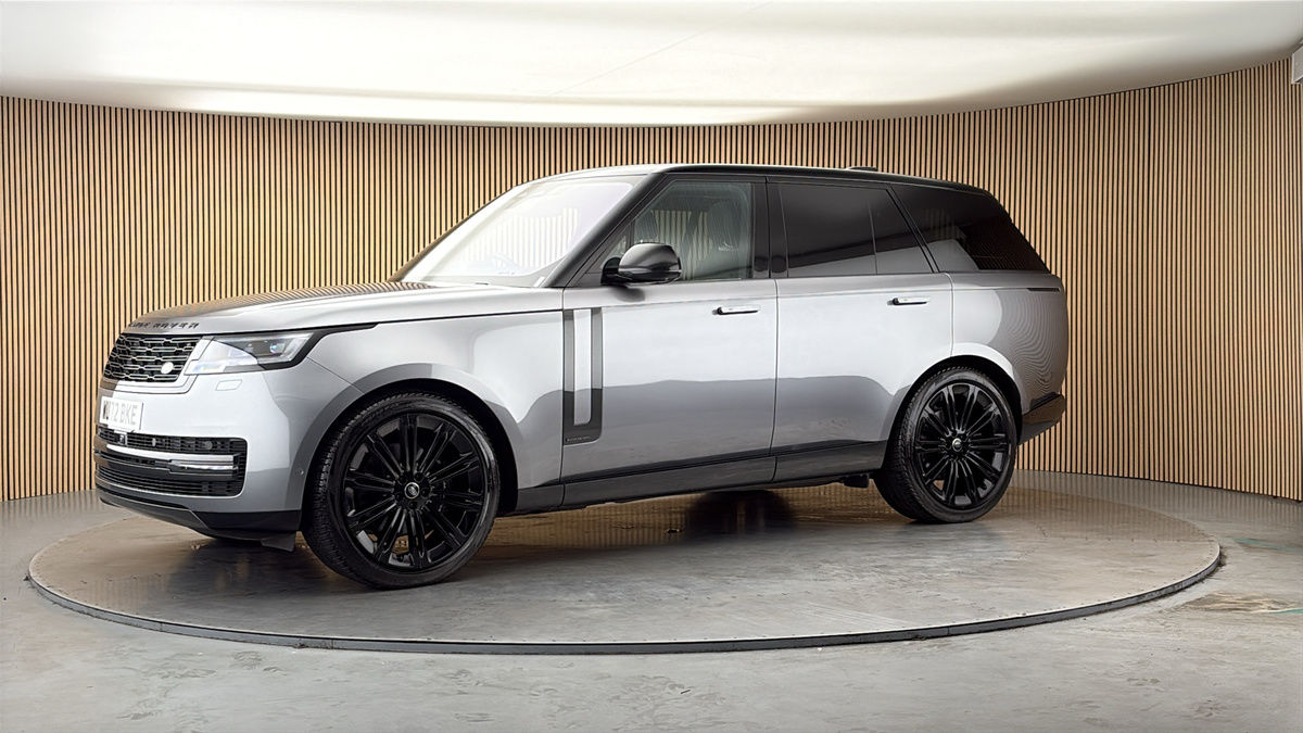 More views of Land Rover Range Rover