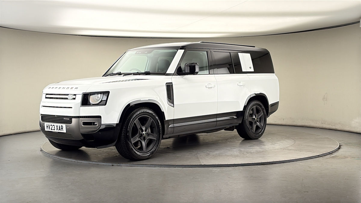 Land Rover Defender 130 Image 20