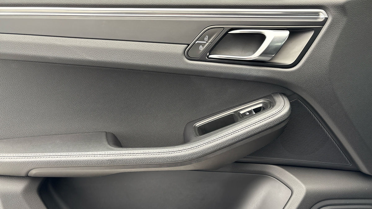 Porsche Macan Image 19