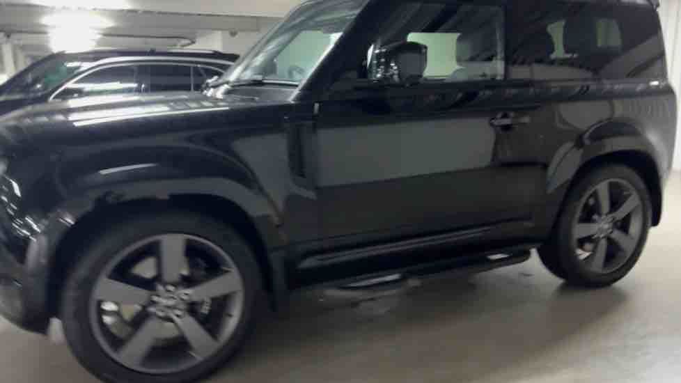 More views of Land Rover Defender 90